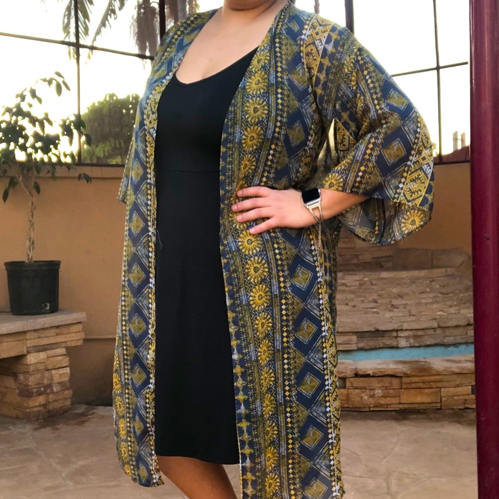 Lounge Kimono - Picture 2 of 6